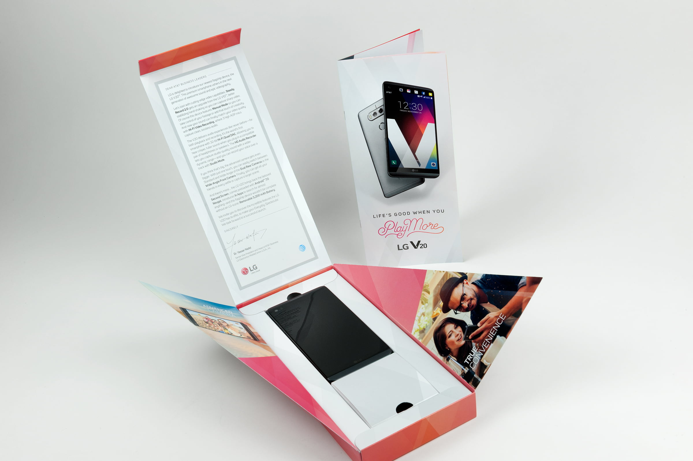 LG V20 Launch Kit Open